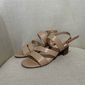 Women’s sandals